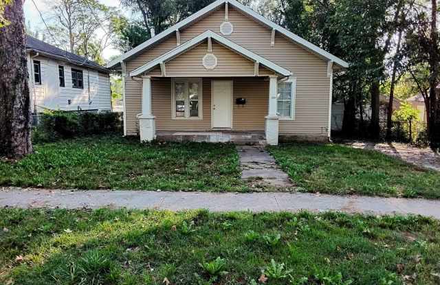 Charming 3-Bedroom Home Near the Park – Perfect for Cozy Living  Entertaining! photos photos