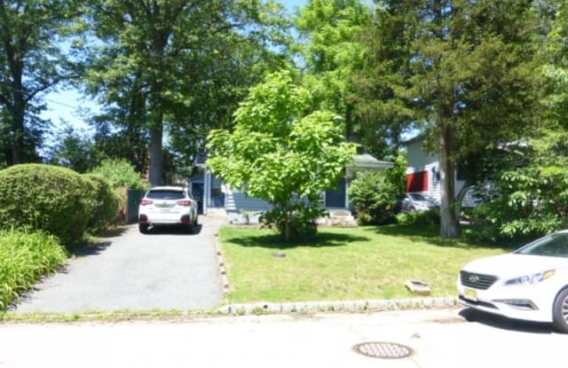 11 NOKOMIS AVE - 11 Nokomis Avenue, Parsippany-Troy Hills, NJ 07034