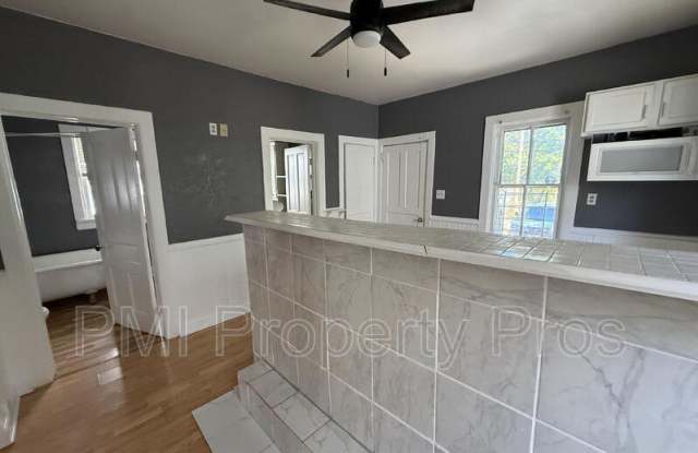 2630 N 24th St photos photos