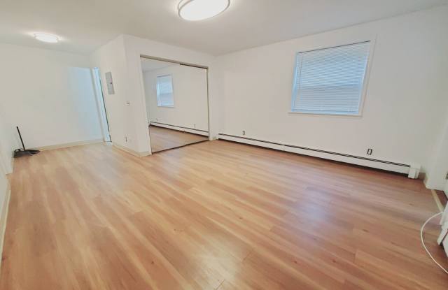 47 Dora Street Gallery 2