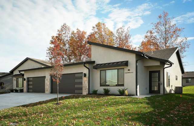 Modern Luxury Maintenance Provided Gallery 2