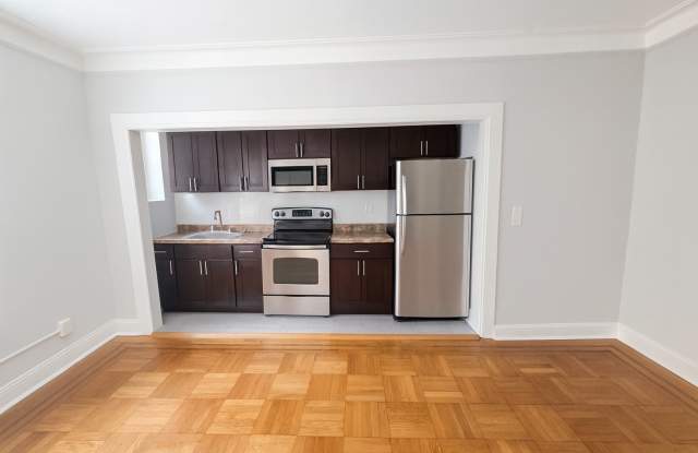 Blair Tudor Apartment Homes Gallery 2