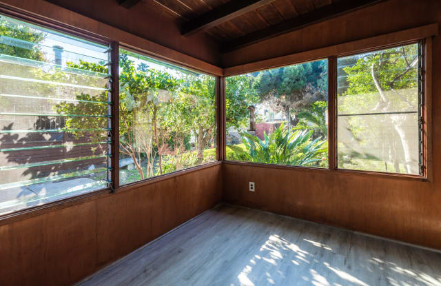 1217 Wilbur Avenue - 1217 Wilbur Avenue, San Diego, CA 92109