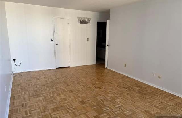 200 Winston Drive Gallery 3