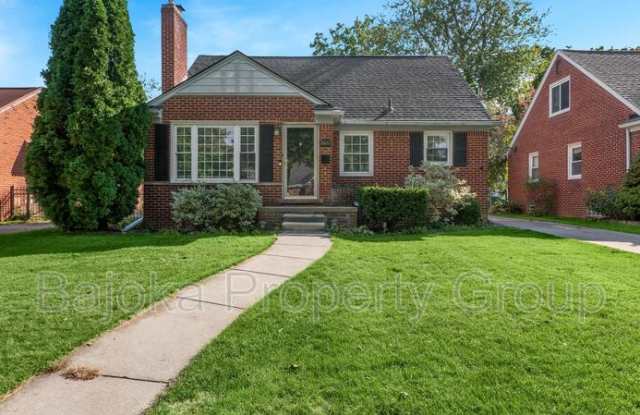 2626 Windemere Road photos photos