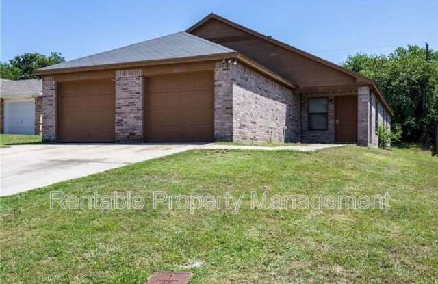8025 Julie Ave - 8025 Julie Avenue, Fort Worth, TX 76116