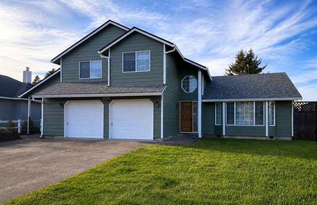 Spacious Kelso Home for Lease w/ Additional Shop Space - 226 Sparks Dr Kelso, WA photos photos Spacious Kelso Home for Lease w/ Additional Shop Space - 226 Sparks Dr Kelso, WA photos photos