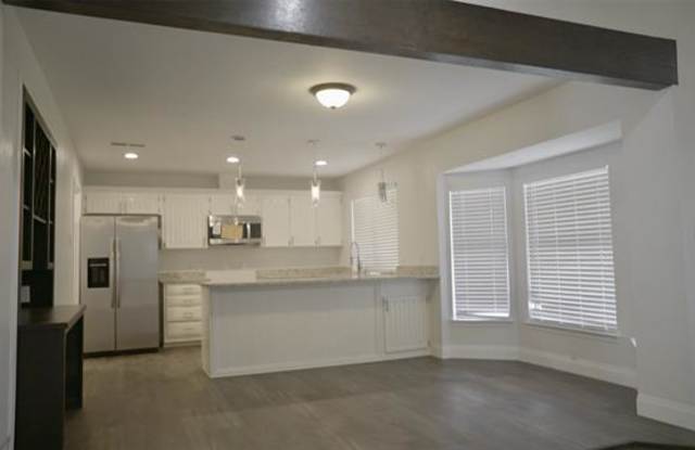2653 Parkside Drive Gallery 4