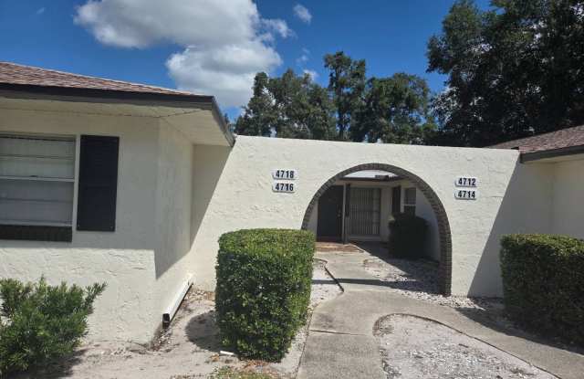 4718 Leucadendra Dr Gallery 1