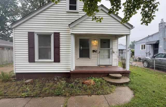 Welcome to 2723 Eldora Drive – A Cozy West Toledo Home for Rent! Gallery 1