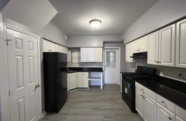 Baltimore - 3 Bedrooms and 1 bath Available! Gallery 3