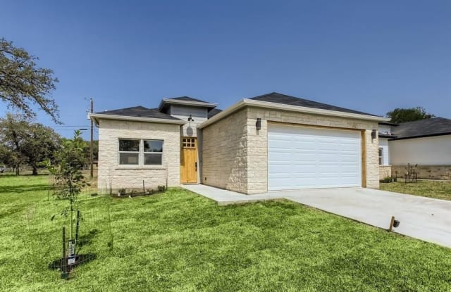 640  Cypress LN - 640 Cypress Lane, Cottonwood Shores, TX 78657