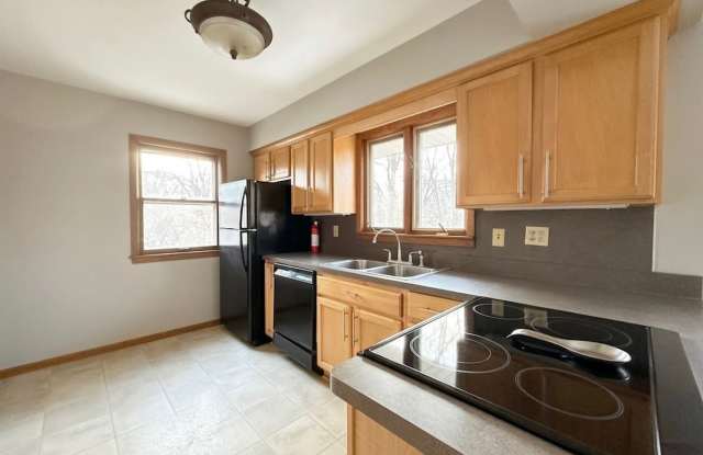 11210 Sunset Trail - 2 photos photos