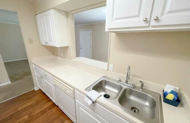 Chateau Apartments Gallery 2