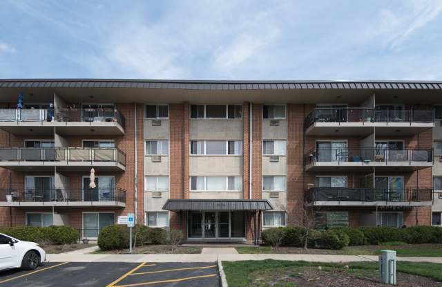 2206 S Goebbert Road unit: 404 photos photos 2206 S Goebbert Road unit: 404 photos photos