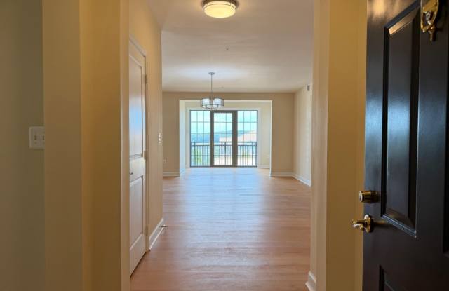 485 HARBOR SIDE Street Gallery 2
