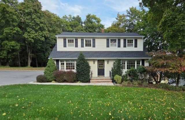 857 Pompton Ave Gallery 1