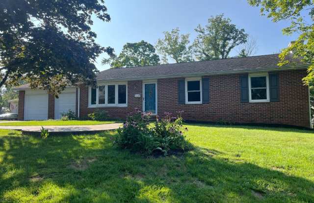 730 ROSEWOOD DRIVE - 730 Rosewood Drive, Amity Gardens, PA 19518