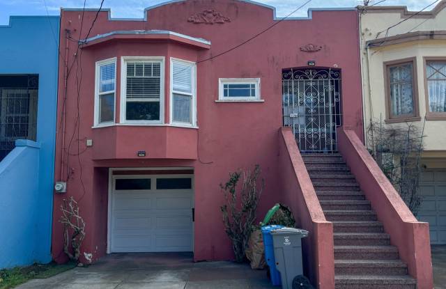 2 Bed 1.5 Bath in Sunnyside with laundry and garage photos photos