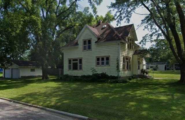 Charming 3 Bedroom 1 Bath Home in Owatonna photos photos