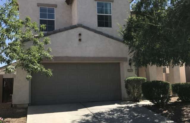2 Story- 3 Bedroom- Gorgeous Pool! - 1115 East Sunland Avenue, Phoenix, AZ 85040