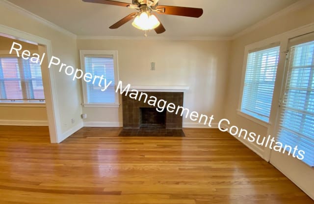 305 E 43rd St, Apt 2W - 305 East 43rd Street, Kansas City, MO 64111
