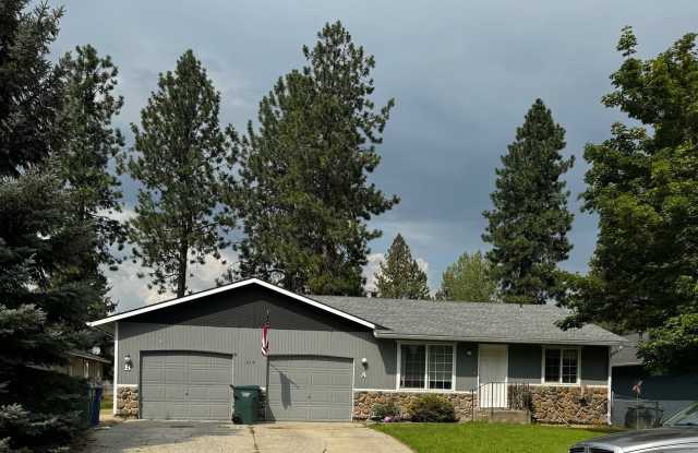 POST FALLS DUPLEX (P#302) photos photos