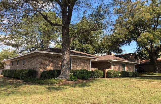 3415 Vagas Dr - 3415 Vagas Street, Paris, TX 75462