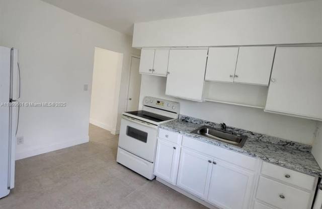 642 NW 77th St photos photos