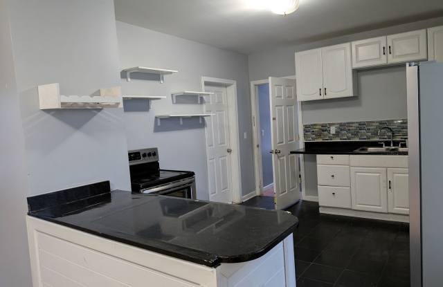 220 Munson Street unit: #3 photos photos