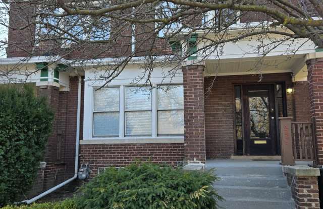 4235 Trumbull photos photos