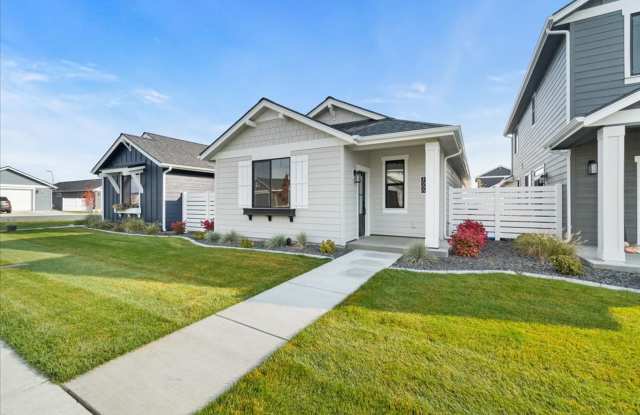 Single-Level Serenity: Your 3 Bedroom, 2 Bath Dream Home Awaits Gallery 3