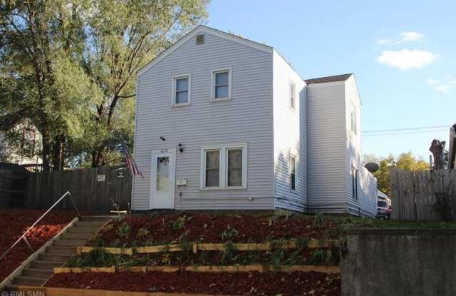 Large 3 bedroom 2 bath home in Saint Paul! - 1070 Bush Avenue, St. Paul, MN 55106