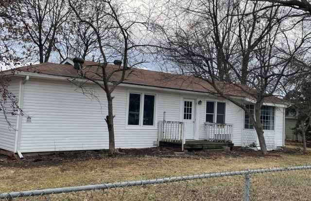 3 Bedroom 1 Bath Home - 6450 Northwest 56th Street, Johnston, IA 50131