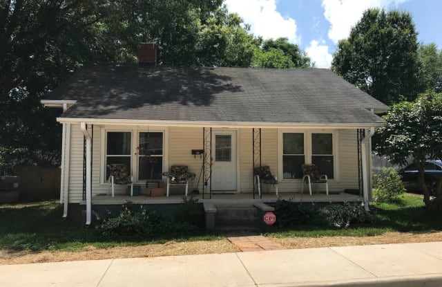 319 Doster Avenue - 319 Doster Avenue, Mooresville, NC 28115