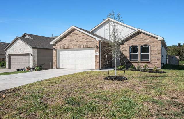 Spacious Never Lived In 4 Bedroom - 2 Bath - No Carpet Gallery 1