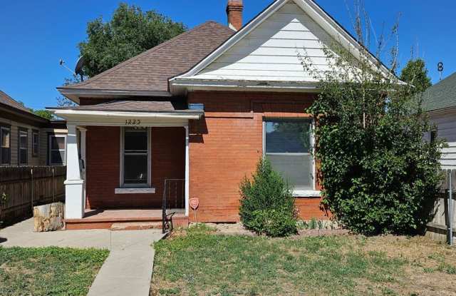 ALL PROSPECTIVE TENANTS MUST SUBMIT A $58 NON-REFUNDABLE APPLICATION FEE PER APPLICANT ONLINE AND BE PRE-QUALIFIED PRIOR TO ANY SHOWINGS photos photos
