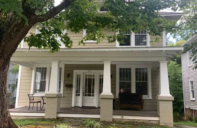 First Floor Unit For Rent Near UNCG! - 218 Tate Street, Greensboro, NC 27403