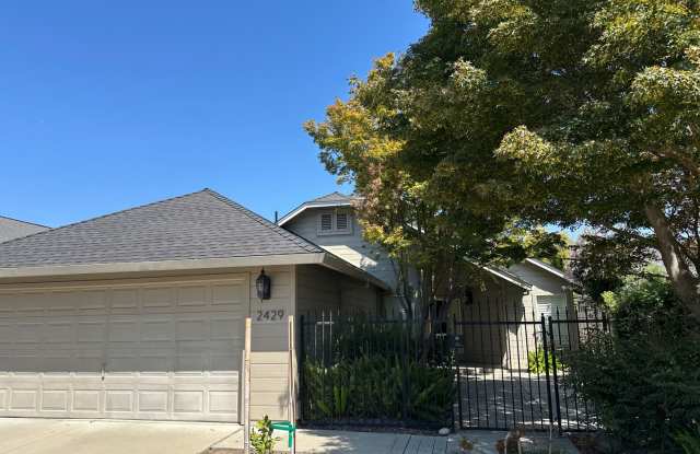 Beautiful 3 bedroom! photos photos