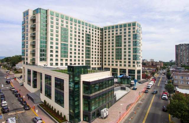 The Centre - Large Luxury Apartments. Gallery 1