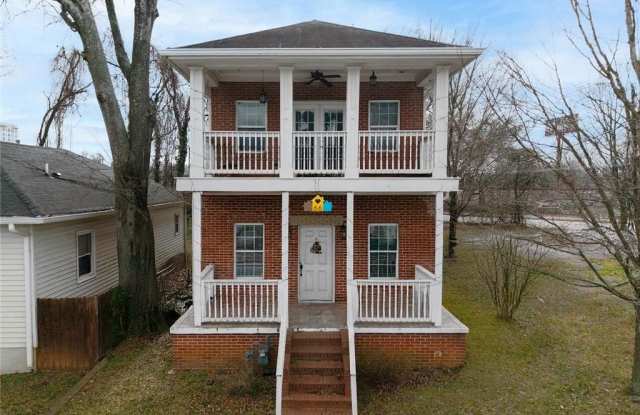 66 Weyman Avenue SW photos photos