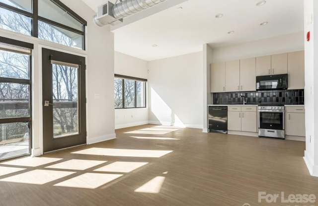 514 W 10th Street Gallery 2
