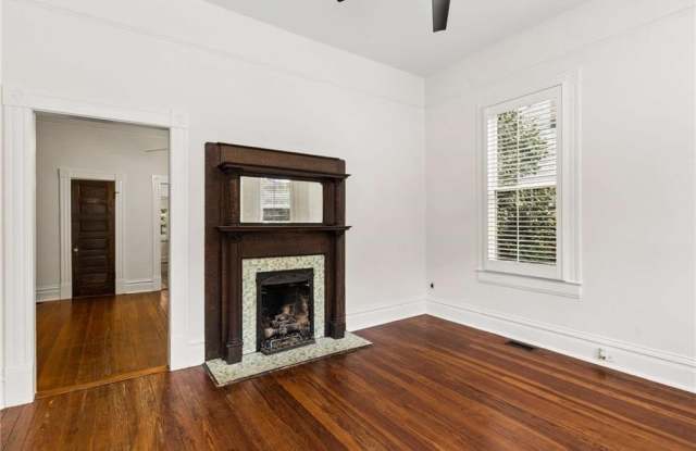 388 Augusta Avenue SE Gallery 4