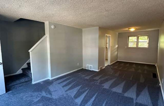 2 Bed/ 1 Bath For Rent! Darby Gallery 4