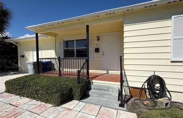 1401 SE 1st St photos photos