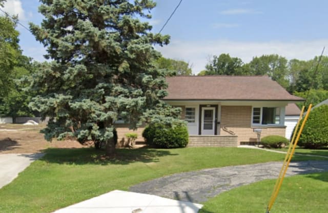 3512 Waldo Boulevard - 3512 Waldo Boulevard, Manitowoc, WI 54220