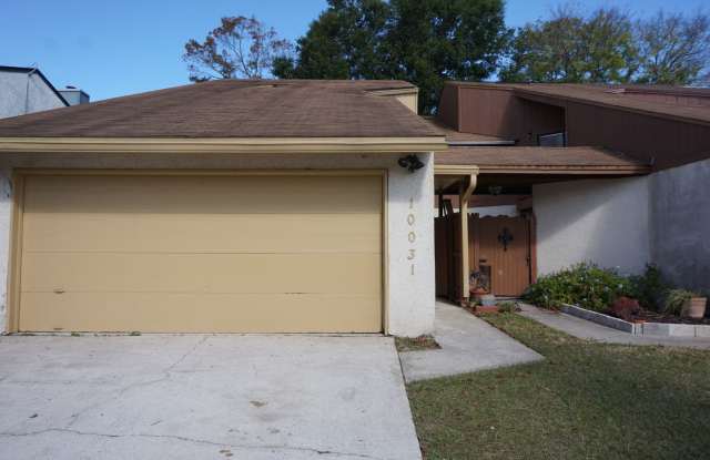 3 bedroom townhome in Arlington - 10031 Romaine Circle North, Jacksonville, FL 32225