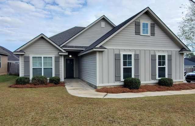 Modern Elegance Meets Southern Comfort: 4BR/2BA Gem in Northlake Neighborhood! - 4150 Ginger Trail, Lowndes County, GA 31602