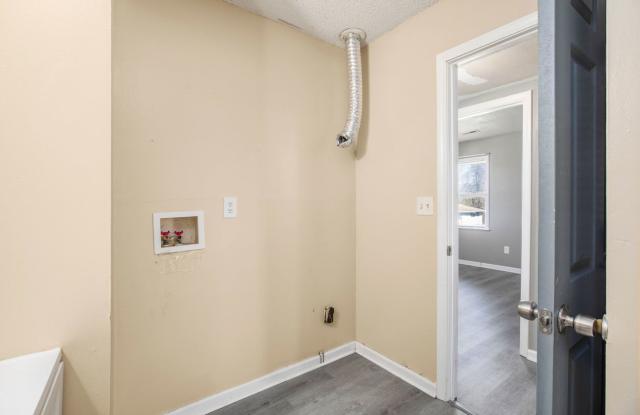 *COMING SOON* Beautiful 2-bedroom Duplex in the heart of Independence! photos photos