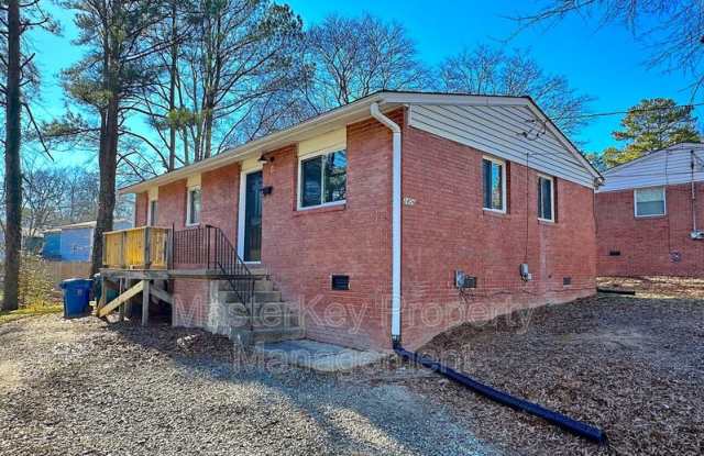 2406 Quincy St photos photos